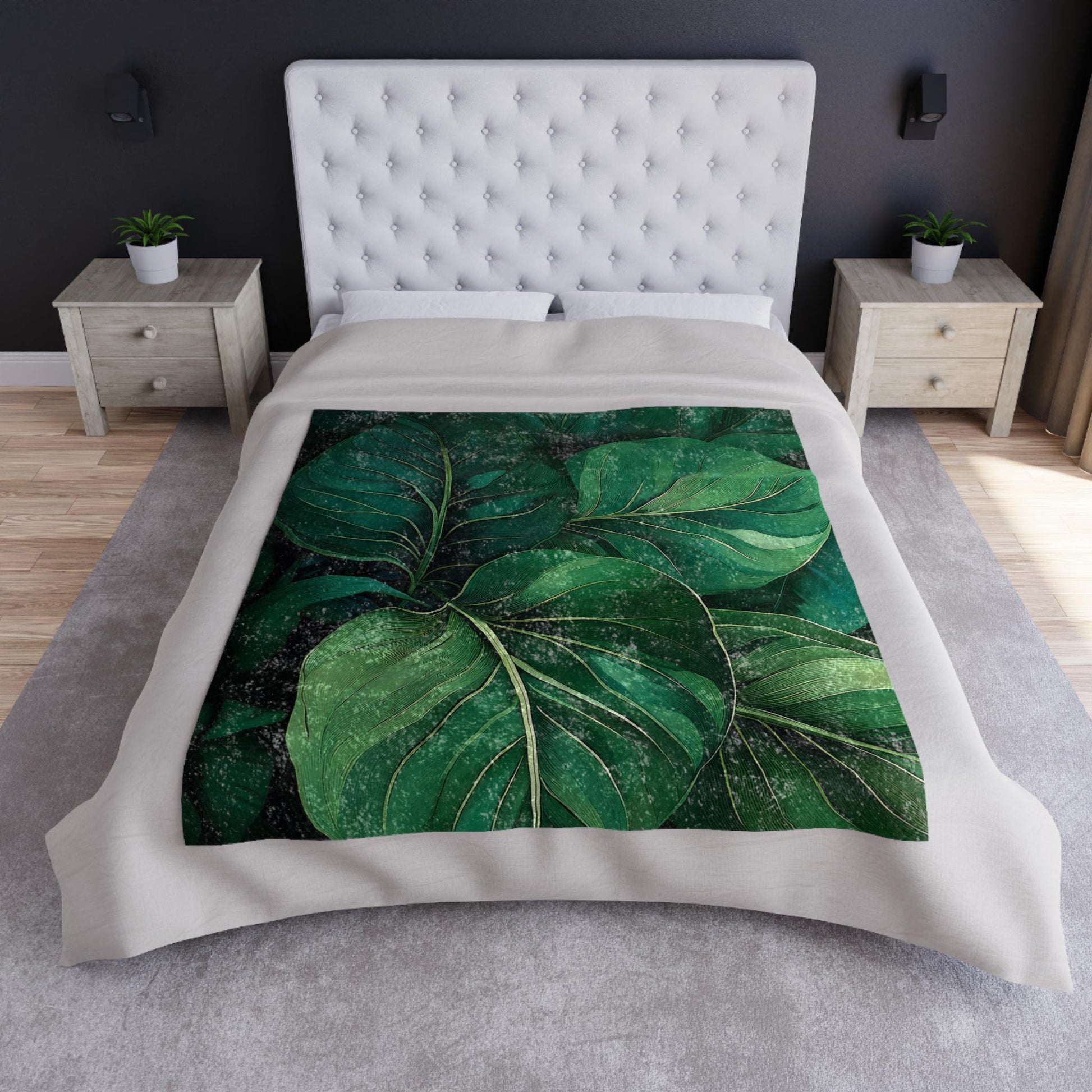 Botanical Emerald Leaves Luxurious Crushed Velvet Blanket, Cozy Throw for Home Decor, Leaf Pattern Soft Blanket, Greenery Decor